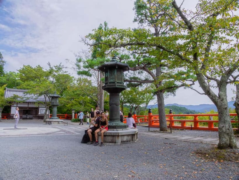 Kyoto: Hike and Hot Springs in Kurama - Kurama village after the temple: where the day loosens up