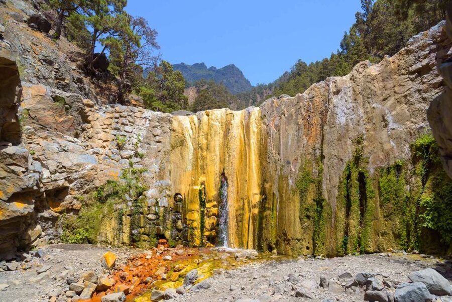La Palma: Caldera de Taburiente National Park Guided Hike - Getting There: Bus Pickup, Los Llanos Transfers, and Real Timing