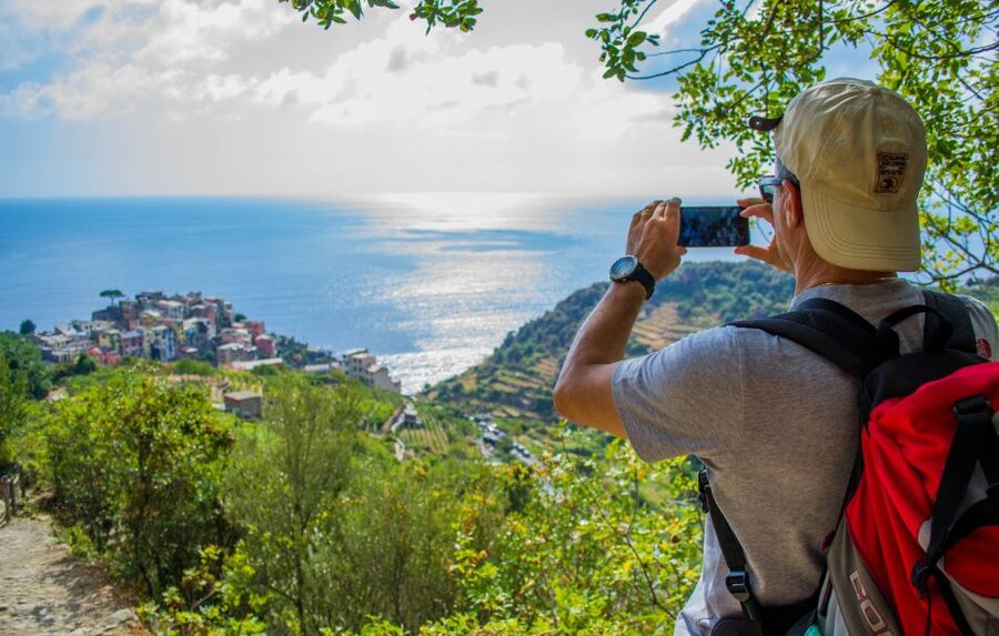La Spezia: Cinque Terre Guided Hiking Tour - From La Spezia Port to the Train Station: Getting Oriented Fast