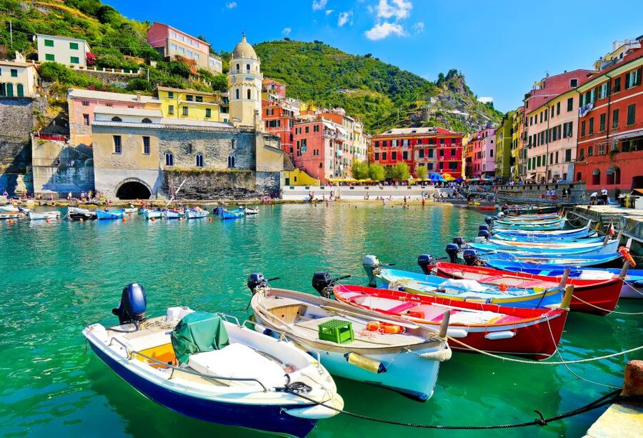 La Spezia: Cinque Terre Guided Hiking Tour - Riomaggiore Free Time and a Panoramic Terrace Moment