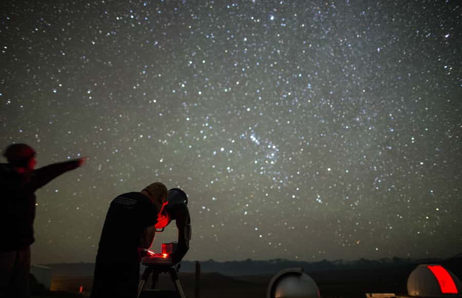 Lake Tekapo: Mountaintop Stargazing at Mount John Summit - Cold Weather, Jackets, and What You Should Wear