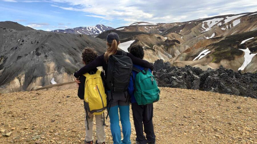 Landmannalaugar Hike and Hot Springs from Reykjavik & Hella - Guide, language, and group size: what matters when the day is long
