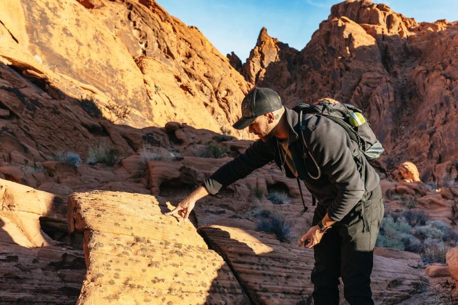 Las Vegas: Valley of Fire Guided Hike with Drinks and Snacks - Easy, moderate, or difficult: picking the right hike level