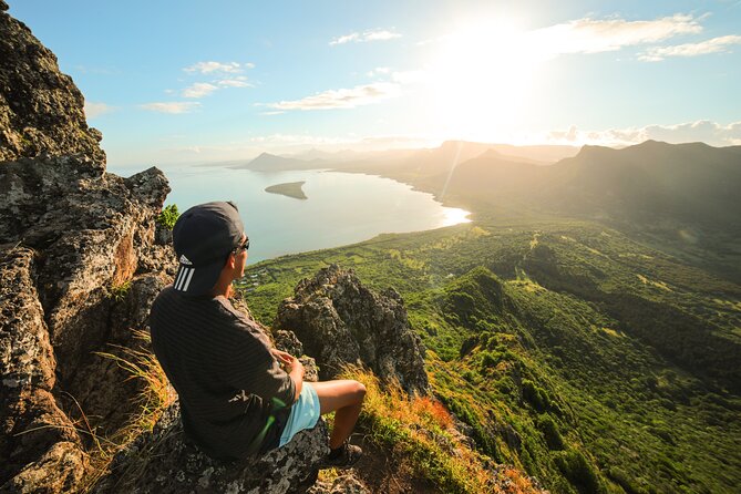Le Morne Mountain Sunrise Hike & Climb - The climb itself: scrambling, climbing sections, and guide-led pacing