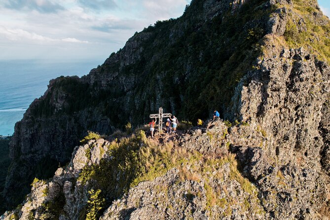 Le Morne Mountain Sunrise Hike & Climb - Sunrise vs afternoon timing: how to pick the right hike for your day