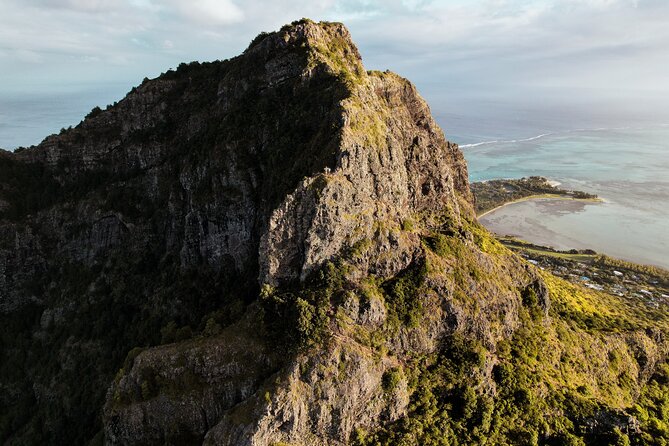 Le Morne Mountain Sunrise Hike & Climb - Flora, fauna, and the meaning behind the route