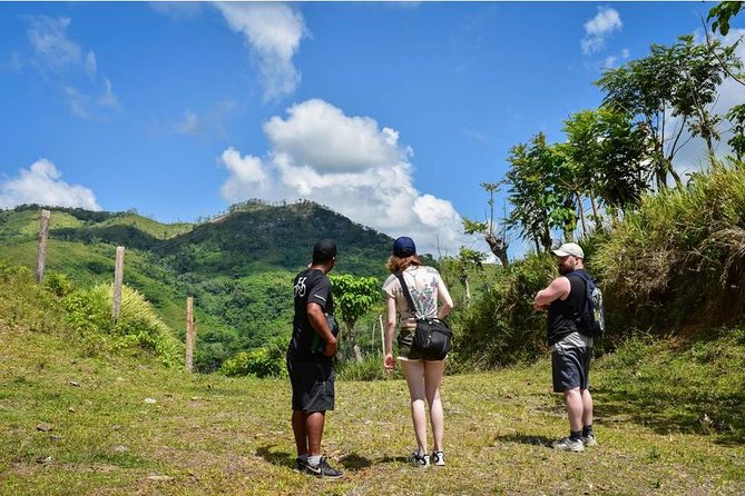 Let's do hiking in Punta Cana - The hike between Vista Alegre and Anamuya: 5 km, steep bits, and real footing