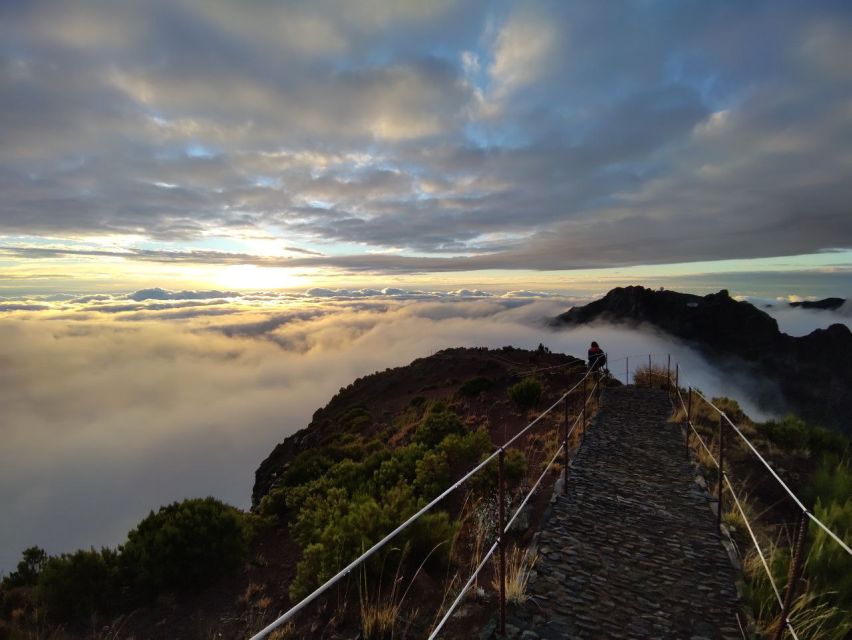 Madeira: Pico Ruivo Guided Sunrise Hike with Hotel Pickup - What to Pack for a Cold, Early-Morning Pico Ruivo Sunrise