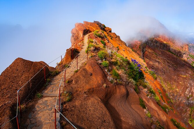 Madeira Stairway to Heaven to Larano Hike Mountain to Sea - From Pico Areeiro to the Stairway to Heaven: the smartest way to start