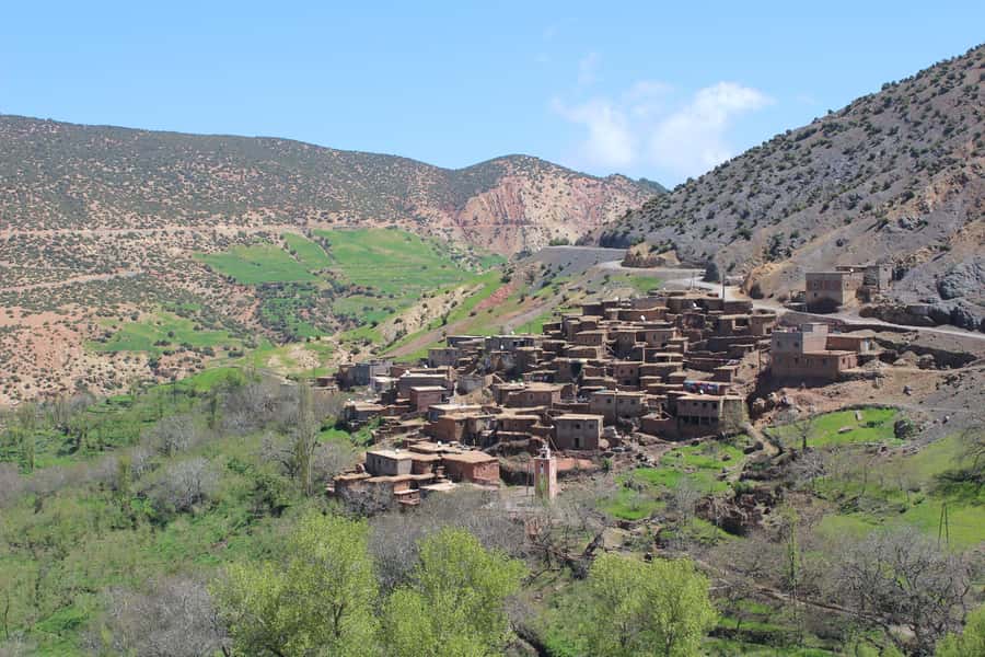 Marrakech: Atlas Mountains Summit Day Trek 2700m - Tizi N’Tamaterte (2279m): the pass where the route changes tone