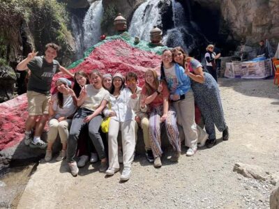 Marrakech: Ourika Valley Trip with Waterfall Hike & Lunch - Ourika Valley photo stop and quick shopping: what you get in 30 minutes