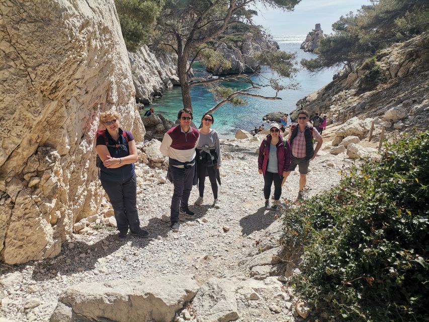 Marseille: Calanques National Park Guided Hike with Picnic - Calanques National Park: why this hike feels so intense and so worth it