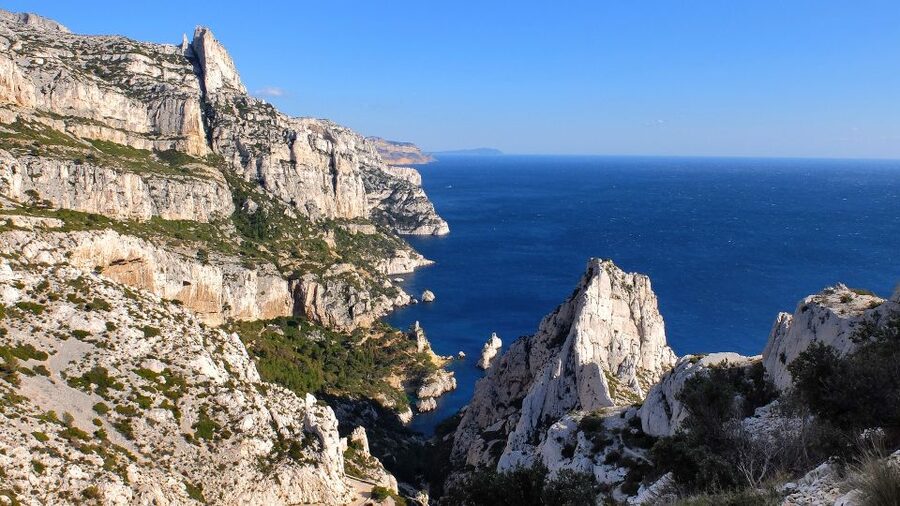 Marseille: Calanques National Park Guided Hike with Picnic - Picnic with a view: what’s included and how to make it work for you