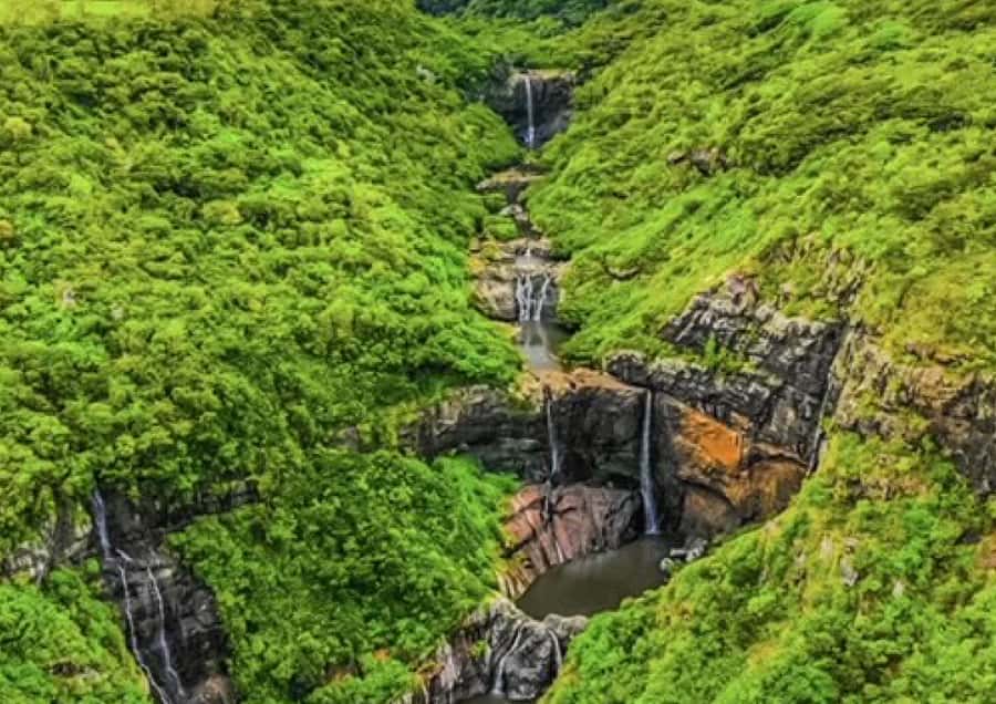 Mauritius: Full Canyon Tamarind Falls 5-Hour Hike - Canyon Entrance Timing: When the First Falls Hit