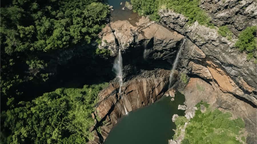 Mauritius: Tamarind Falls Highlights 3-Hour Hiking Trip - Tamarind Falls and the Rivière Tamarin: Why this hike feels different