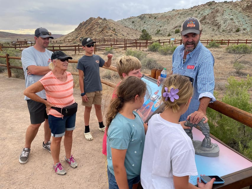 Moab: Arches National Park Sightseeing Tour - Who should book this Arches tour (and who should not)