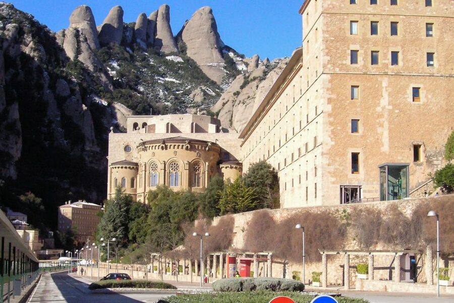 Montserrat: 6-Hour Tour with a Choice of 3 Levels of Hiking - From Barcelona by private car: the day’s rhythm in 6 hours