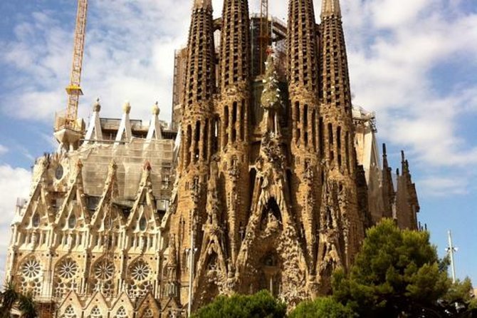 Montserrat Half Day Afternoon Tour from Barcelona - Passing Montjuïc: The Quick Reality Check Before the Climb