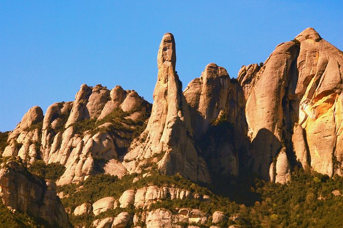 Montserrat Half Day with Cable Car and Easy Hike from Barcelona - Free time and food: expect snacks, not a full meal plan
