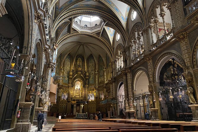 Montserrat Land of Shrines - One Day Small Group Hiking Tour from Barcelona - What’s Included on the Trail: Picnic Lunch, Water, and Energy Snacks