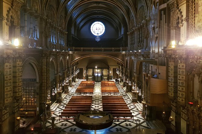 Montserrat Nature Walk, Monastery and Museum from Barcelona - Farmer’s market tastings: the best kind of food souvenir