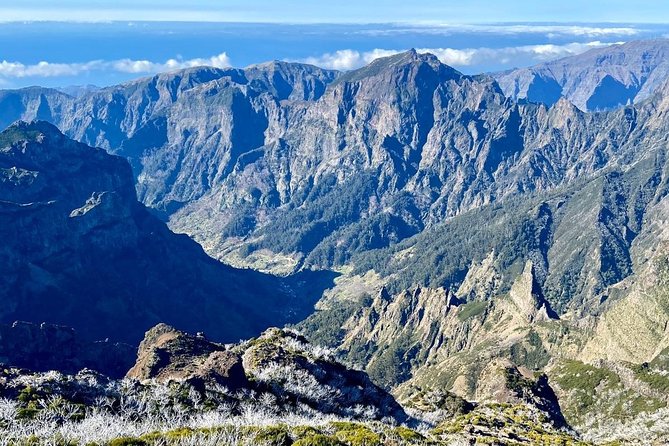 Morning Transfer To Pico Do Arieiro, Hike To Pico Ruivo & Return From Teixeira - The Summit Moment and the Drop: What Achada do Teixeira Adds