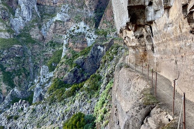 Morning Transfer To Pico Do Arieiro, Hike To Pico Ruivo & Return From Teixeira - When the Trail Gets Changed: Closures and Alternative Routes