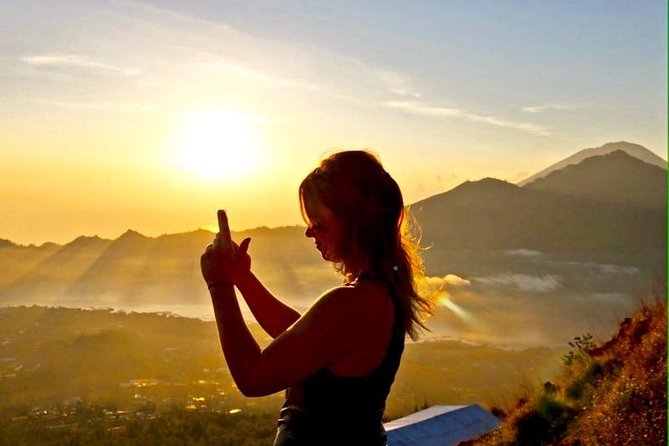 Mount Batur Sunrise Hike with Breakfast - Summit break and breakfast: volcano-steam eggs plus hot drinks