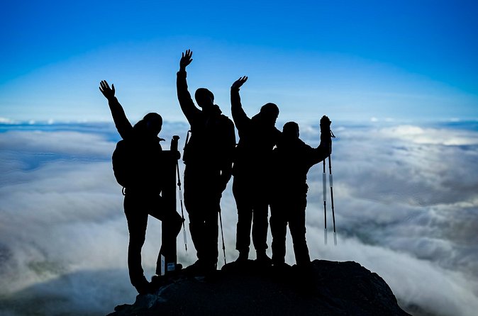 Mount Pico Guided Climb – Summit Portugal’s Highest Peak - Casa da Montanha trailhead and the main push toward Piquinho