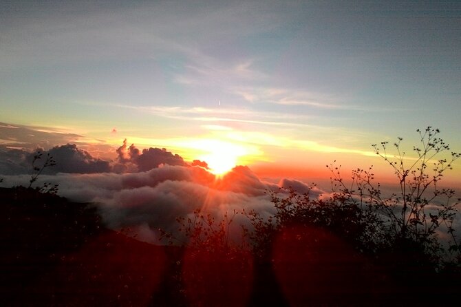 Mount Rinjani Hiking to summit( 2 Days 1 Night ) - Entering The Trailhead: Sembalun Village and the 2 Days, 1 Night Rhythm