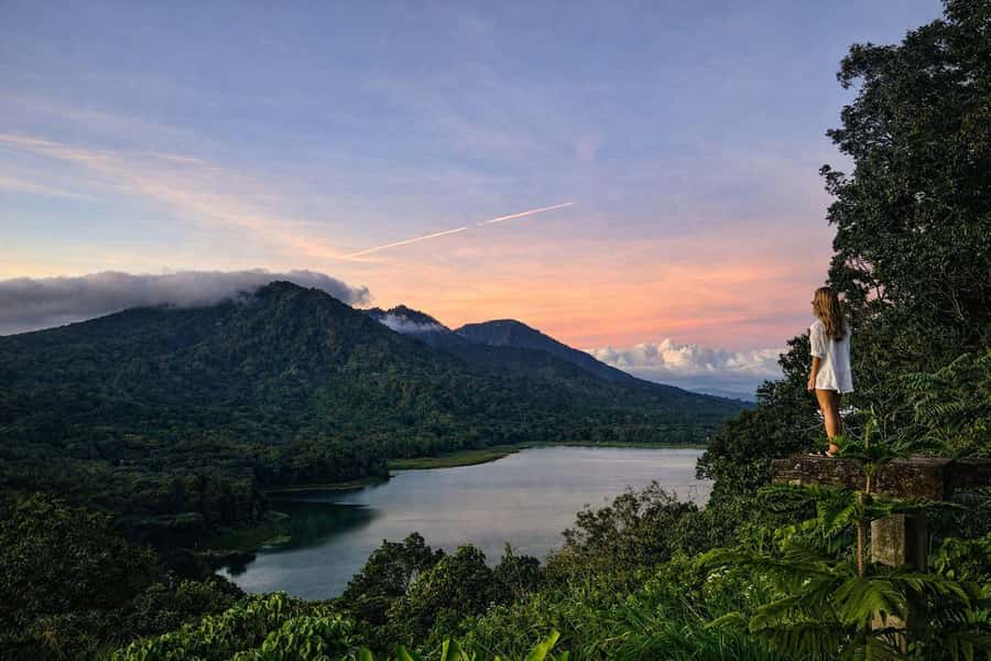 Munduk: Twin Lake Jungle Hike, Ulun Danu Temple, & Waterfall - Rainforest Trek Around Tamblingan Lake: Bird-Song Walking, Not Cardio Racing