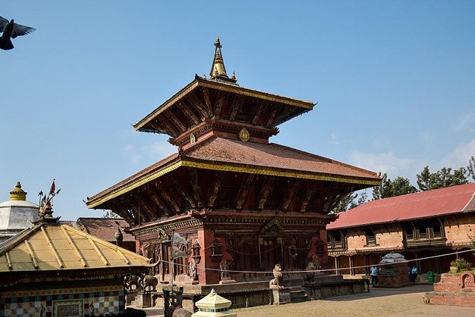 Nagarkot and Changu Narayan Hiking Tour from Kathmandu - Changu Narayan Temple: carved wood and real-world age