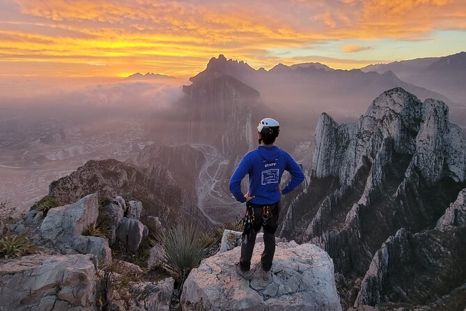 Nido de los Aguiluchos, Monterrey: Hiking + Rock Climbing + 3 Rappels - From Huasteca trail to via ferrata climbing: rungs, cables, and real work