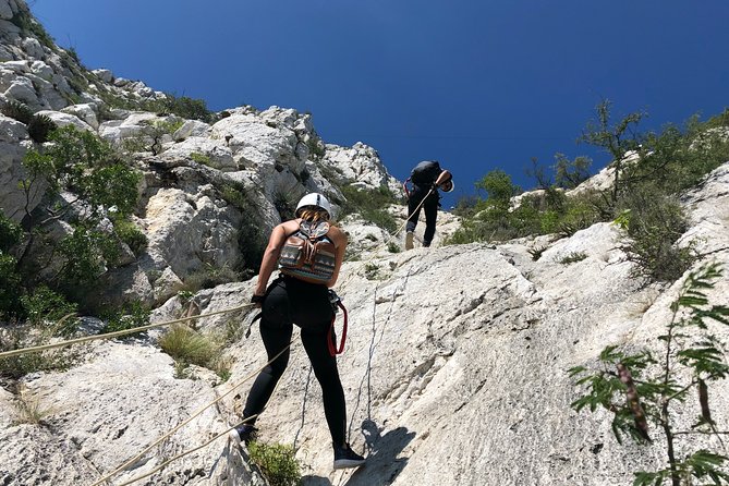 Nido de los Aguiluchos, Monterrey: Hiking + Rock Climbing + 3 Rappels - Guides and safety: what you’re really paying for