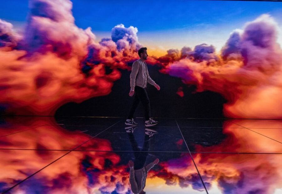 NYC: SUMMIT One Vanderbilt Experience Ticket - SUMMIT LEVITATION at 1,070 feet: glass skyboxes and the thrill factor