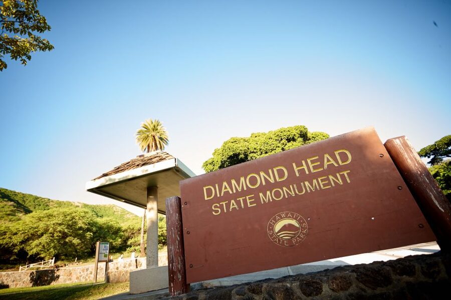 Oahu: Diamond Head Hike with Roundtrip Transportation - Why a 5 AM Diamond Head start beats the later crowds