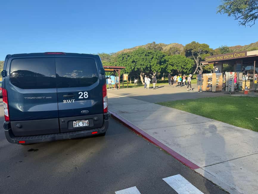 Oahu: Diamond Head Hike with Roundtrip Transportation - Should you book this Diamond Head sunrise tour?