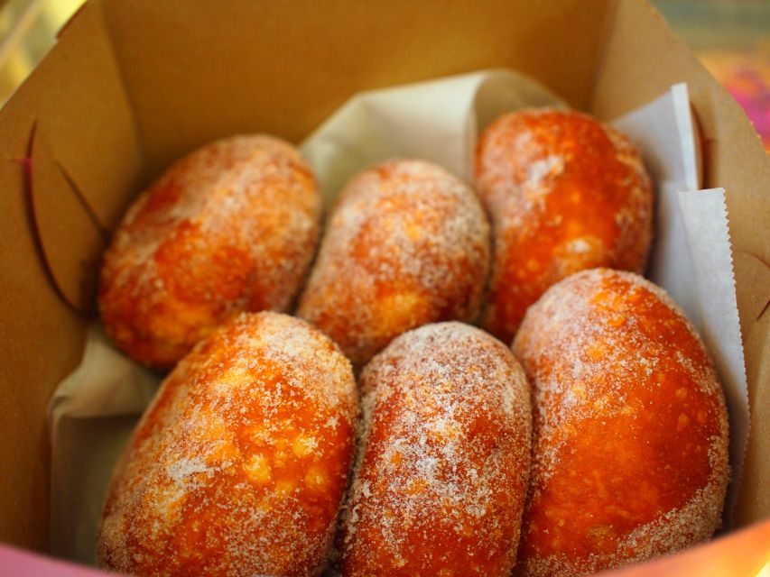 Oahu: Diamond Head Sunrise Hike with Acai Bowl and Malasada - The 30-minute hike: short, steep, and worth it