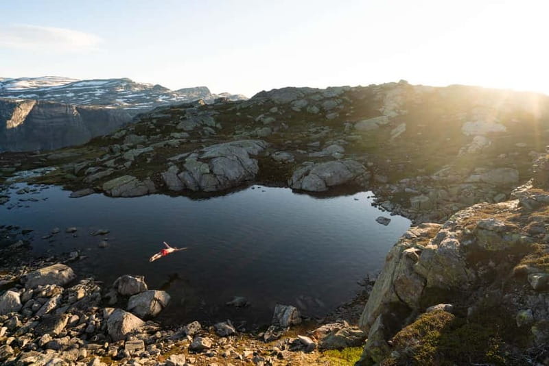 Odda: Overnight Hike to Trolltunga - Reaching Trolltunga around 17:00: time to actually enjoy it