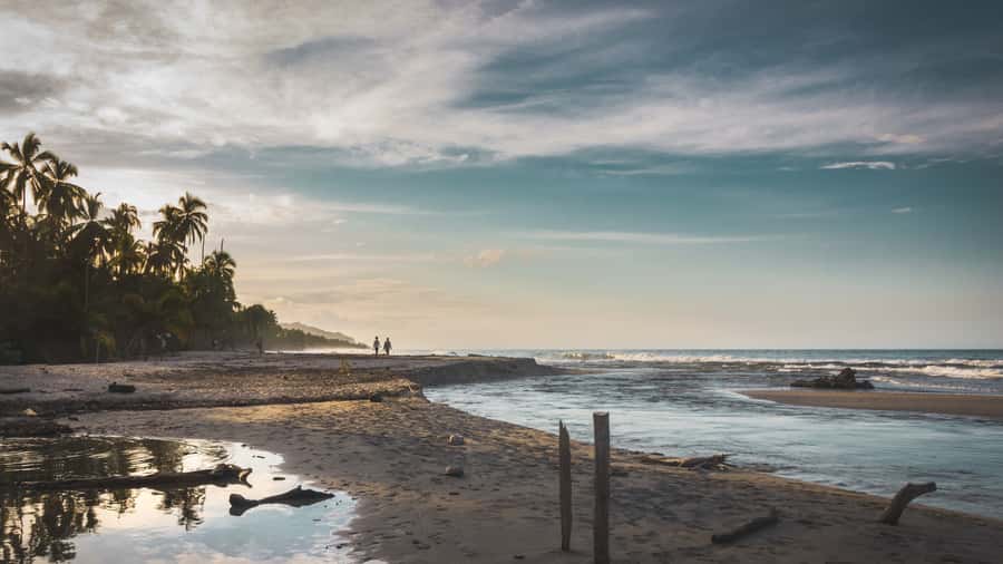 Palomino: Palomino River Tubing and Hiking Tour - The best finish: where the Palomino River meets the Caribbean Sea