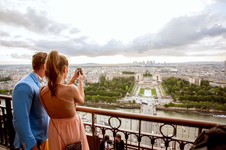 Paris: City Tour by Bus with Eiffel Tower & Optional Summit - Price and value for first-timers who want speed and ease