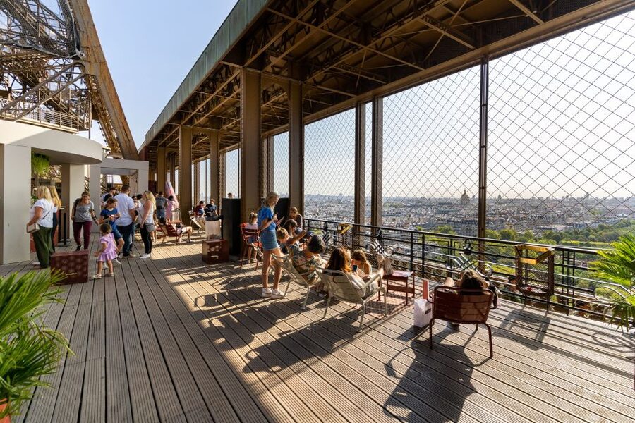 Paris: Eiffel Tower 2nd Floor or Summit Access - Unlimited time on the tower: how to pace it for real photos