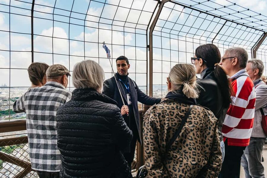 Paris: Eiffel Tower Fully Guided Tour with Summit Option - Key highlights at a glance