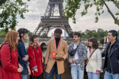 Paris: Eiffel Tower Guided Tour with Summit Access - Getting In Smoothly With Pre-Reserved Timed Summit Tickets