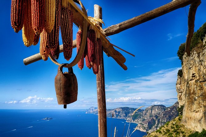 Path of the Gods Hiking Day Tour from Sorrento - Piazza Torquato Tasso: the start line in the heart of Sorrento