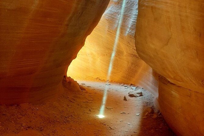 Peekaboo Slot Canyon Tour UTV and Hiking Adventure (Private) - Photo Spotting and Local Stories Inside the Canyon