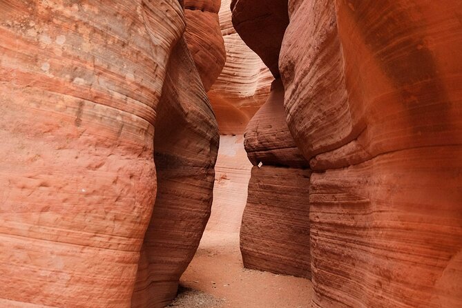 Peekaboo Slot Canyon UTV and Hiking Adventure - The UTV Ride: Safety First, Then Get Ready to Feel It