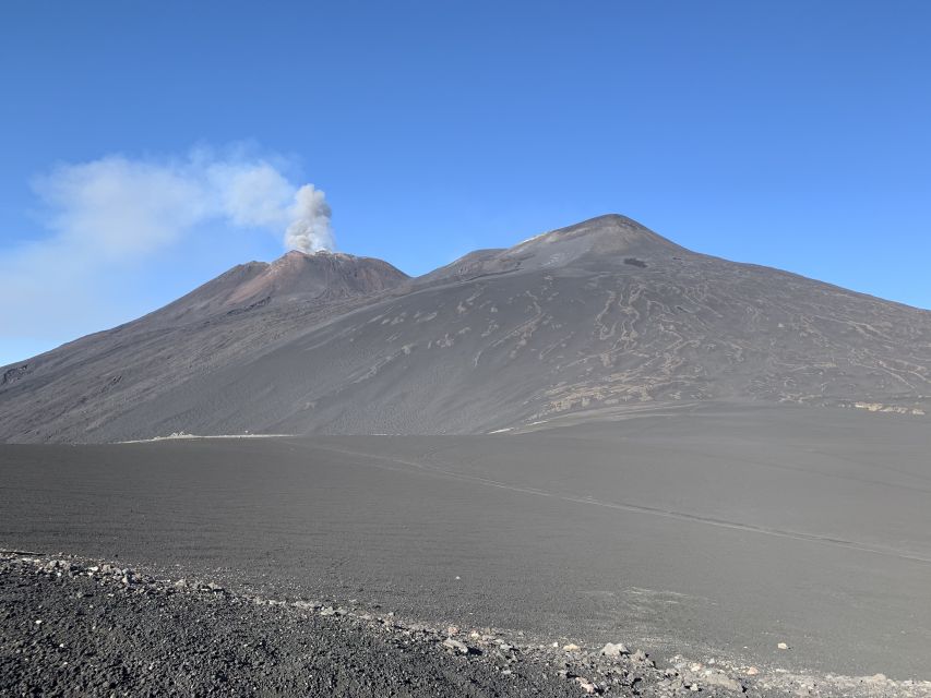 Piano Provenzana: Mount Etna Hiking Trip to 3,300 Meters - Breaks, Pace, and Why Water Matters