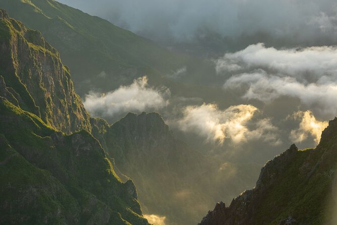 PR1 Sunrise Pico do Arieiro Self-Guided Hiking Transfer - The descent can be harder than the stairs