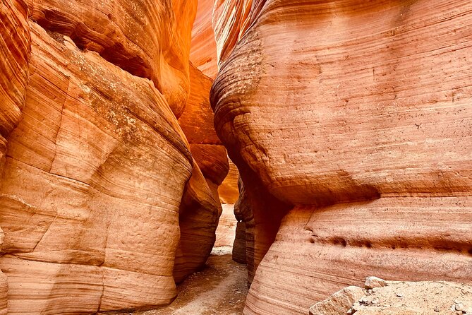 Private Guided Hike through Peekaboo Slot Canyon - Key things that make this tour work